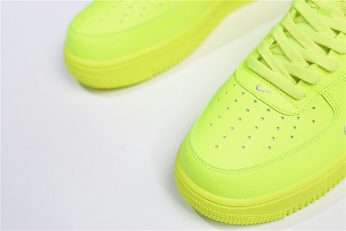 Nike Air Force 1 Utility Volt AJ7747-700