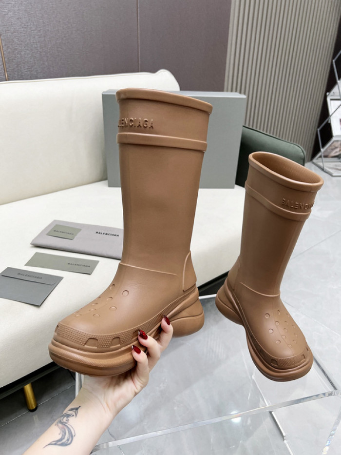 ba*len*cia*ga x Cr*0*s chunky rubber boots