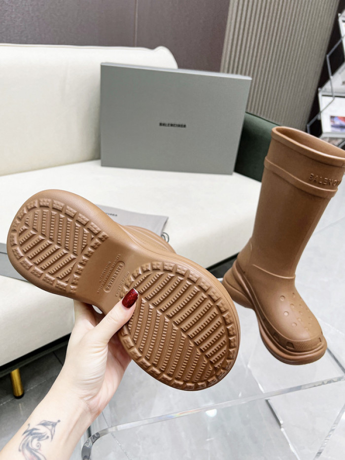 ba*len*cia*ga x Cr*0*s chunky rubber boots