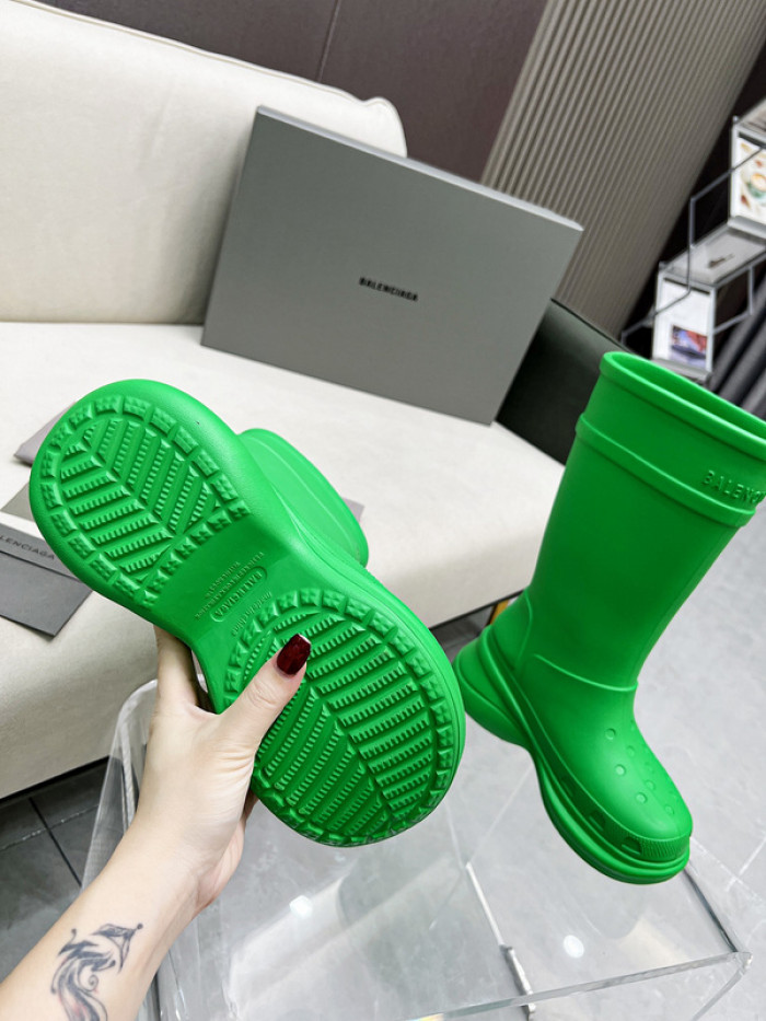 ba*len*cia*ga x Cr*0*s chunky rubber boots