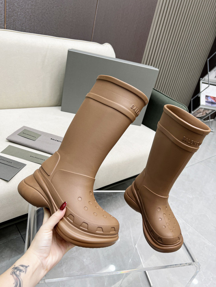 ba*len*cia*ga x Cr*0*s chunky rubber boots